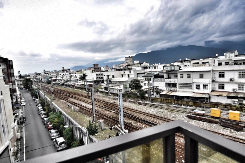 Railway Hualien Hostel Exteriör bild